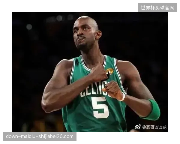 面对低位防守时，巴西队进攻手段略显单一，过于依赖球星个人突破。
